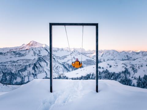 In Damüls Faschina lädt das "Land der Schaukeln" zum Perspektivwechsel ein. Foto: Damüls Faschina Tourismus