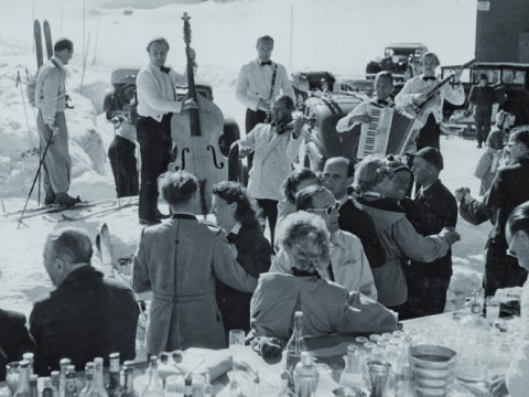 Der Verein ski.kultur.arlberg widmet sich der Geschichte des Skisports: noch bis Ende April 2019 gibt es dazu eine Ausstellung in Lech. Foto: Gemeindearchiv Lech, Lothar Rübelt