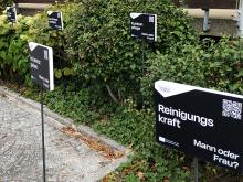 Reinigungskraft, Krankenpflege, in Karenz gehen: Zur Frage, ob Frau oder Mann hierfür zuständig sein sollten, will die Kampagne die Menschen ins Gespräch bringen. In Hohenweiler wurden die Tafeln bereits vor dem Gemeindeamt aufgestellt.