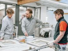 Die Ausstellung "LUOG!" im Werkraumhaus zeigt ab dem 7. Oktober junges Handwerk im Bregenzerwald. Foto: Pia Berchtold für den Werkraum Bregenzerwald